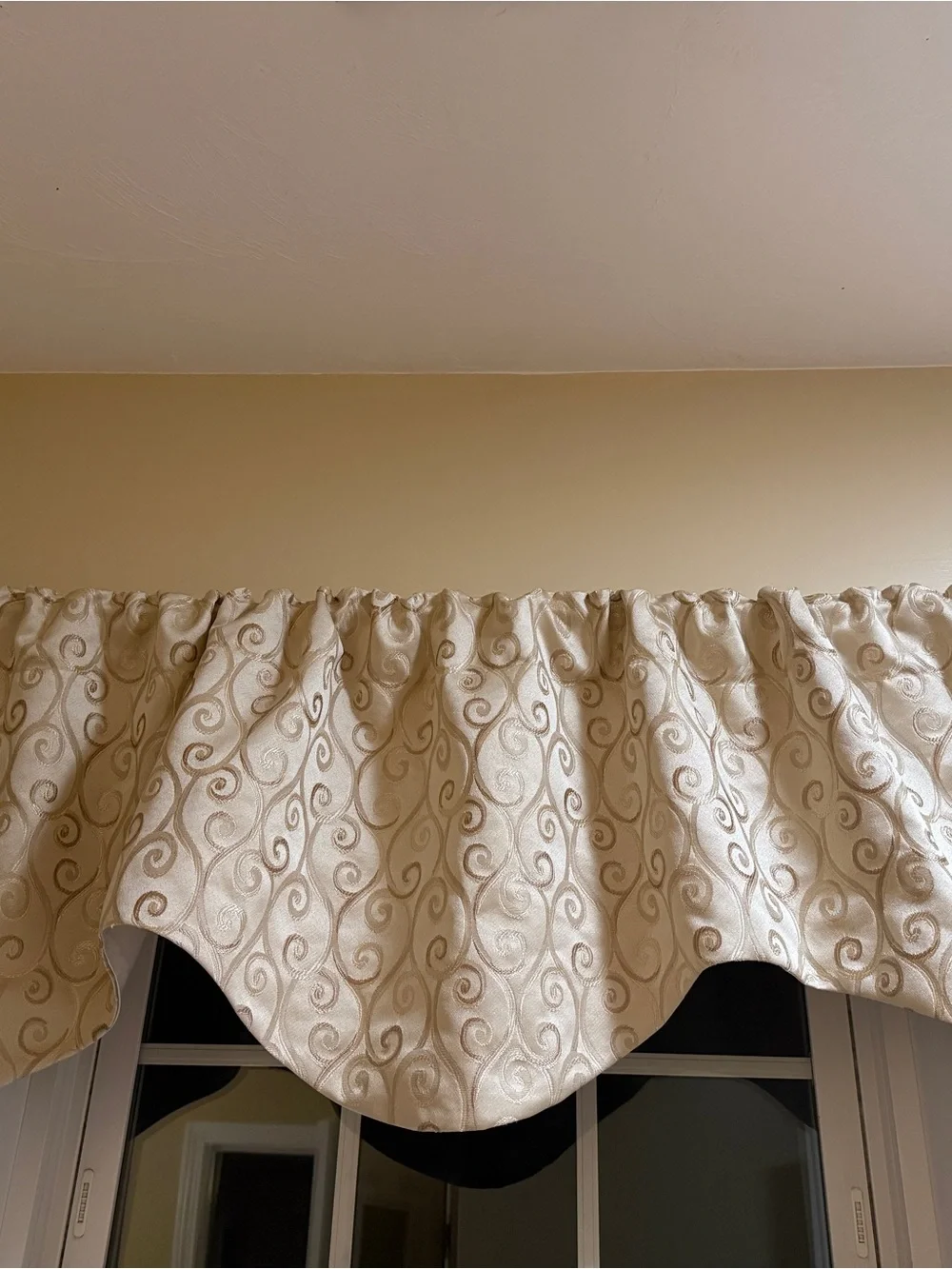 RLF Home Cream Scroll-Pattern Valance – Decorative Window Topper